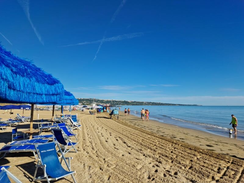 Hotel Perrozzi-泳池