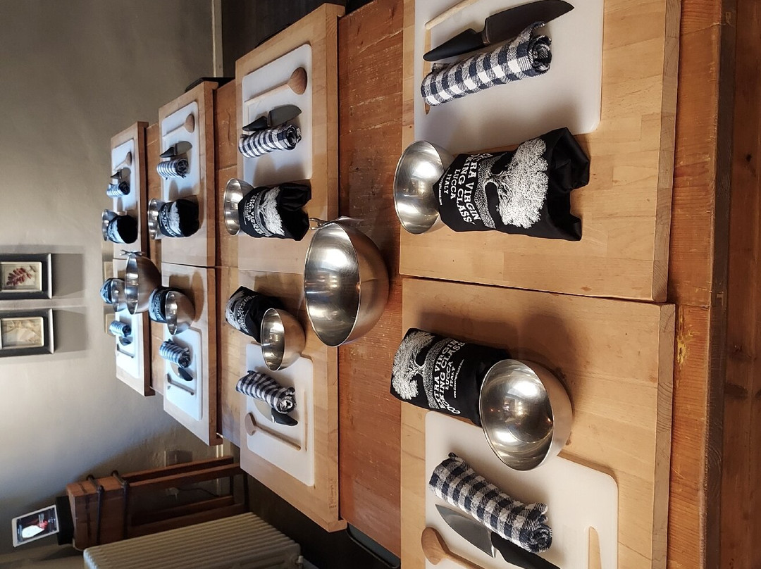 Extra Virgin Cooking Classes-蒙特卡蒂尼－泰尔梅必去景点