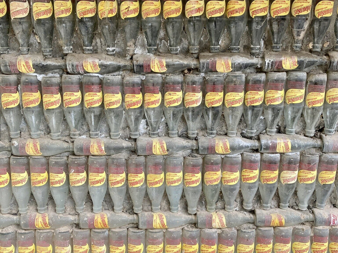 Wat Pa Maha Jedi Kaeo (Wat Larn Kuad)-坤汉必去景点