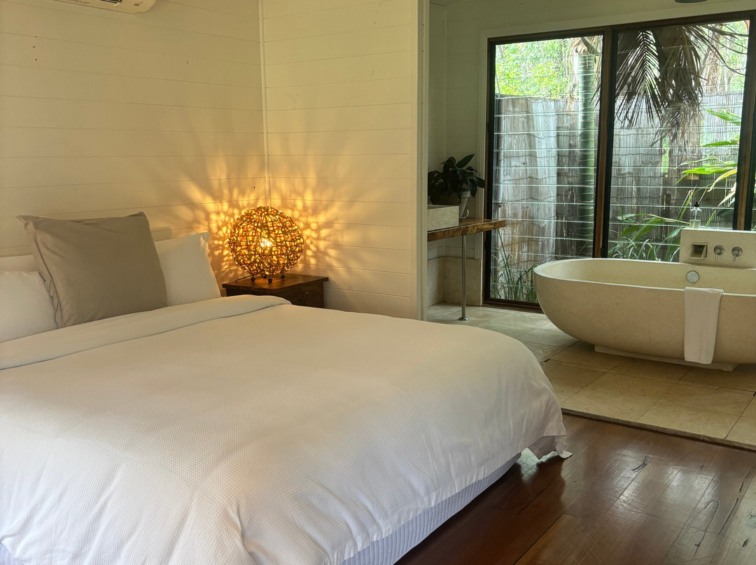 The Boathouses at Leaves & Fishes主图