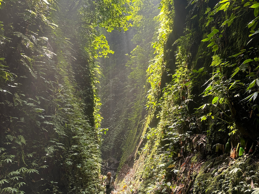 Aan Secret Waterfall-Banjarangkan必去景点