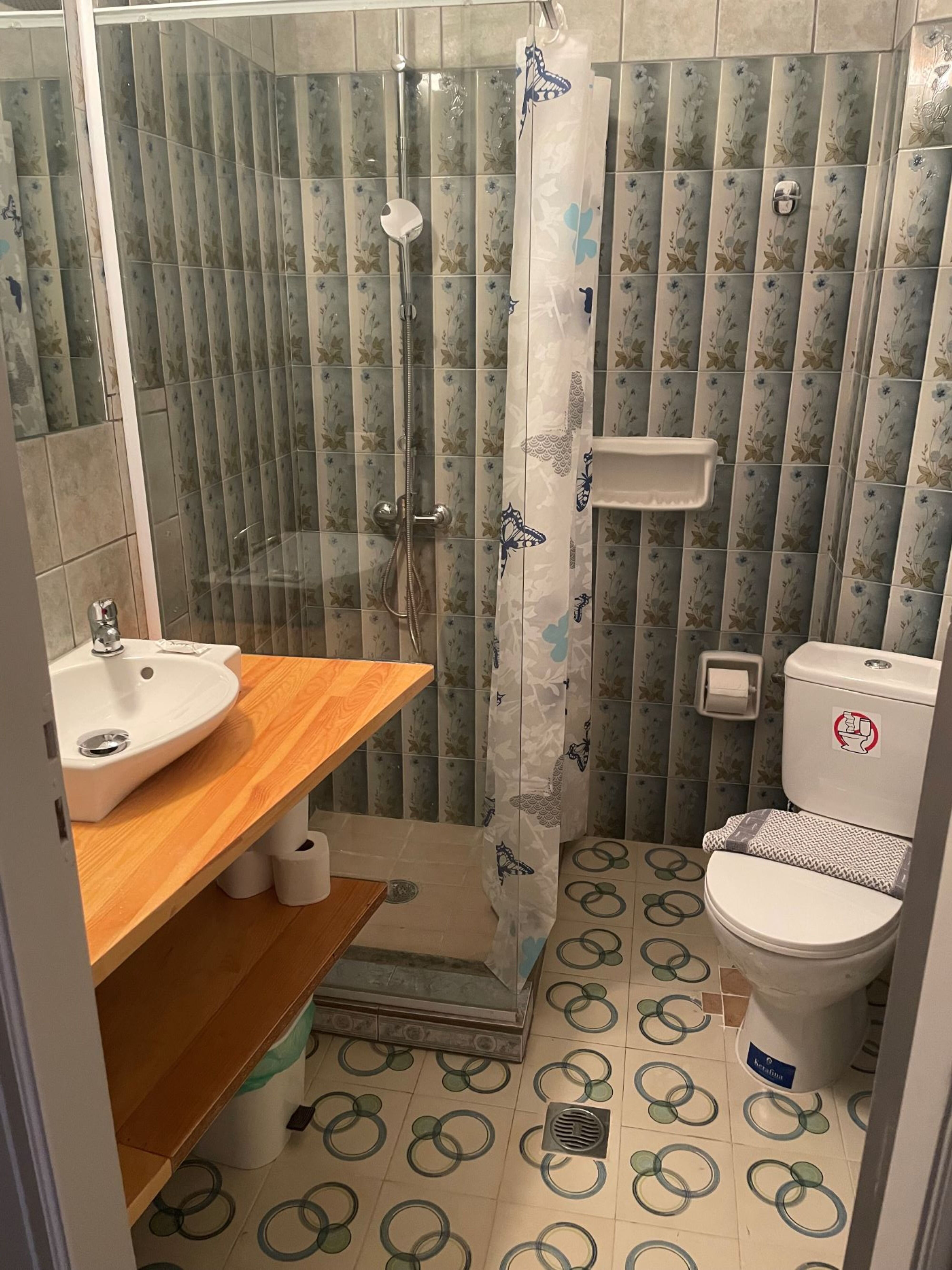 Kourkoumelata Hotel-浴室
