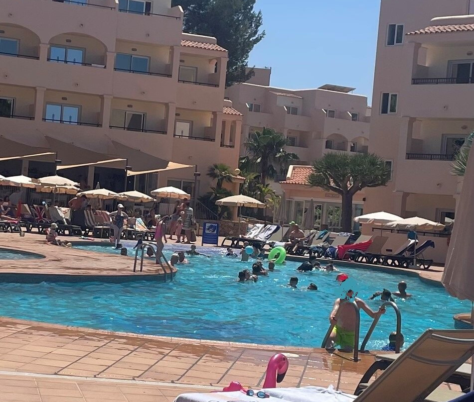 Invisa Hotel Club Cala Blanca主图