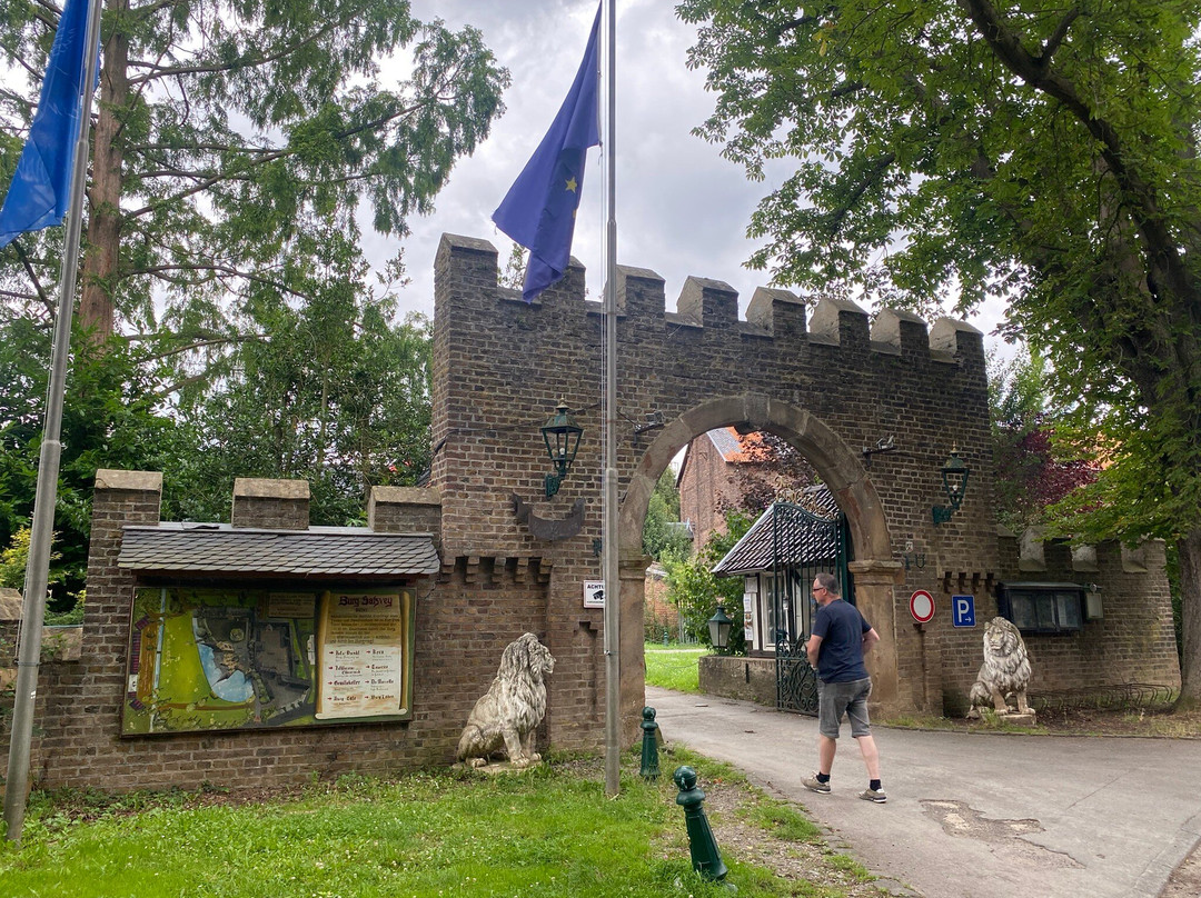 Burg Satzvey景点图片