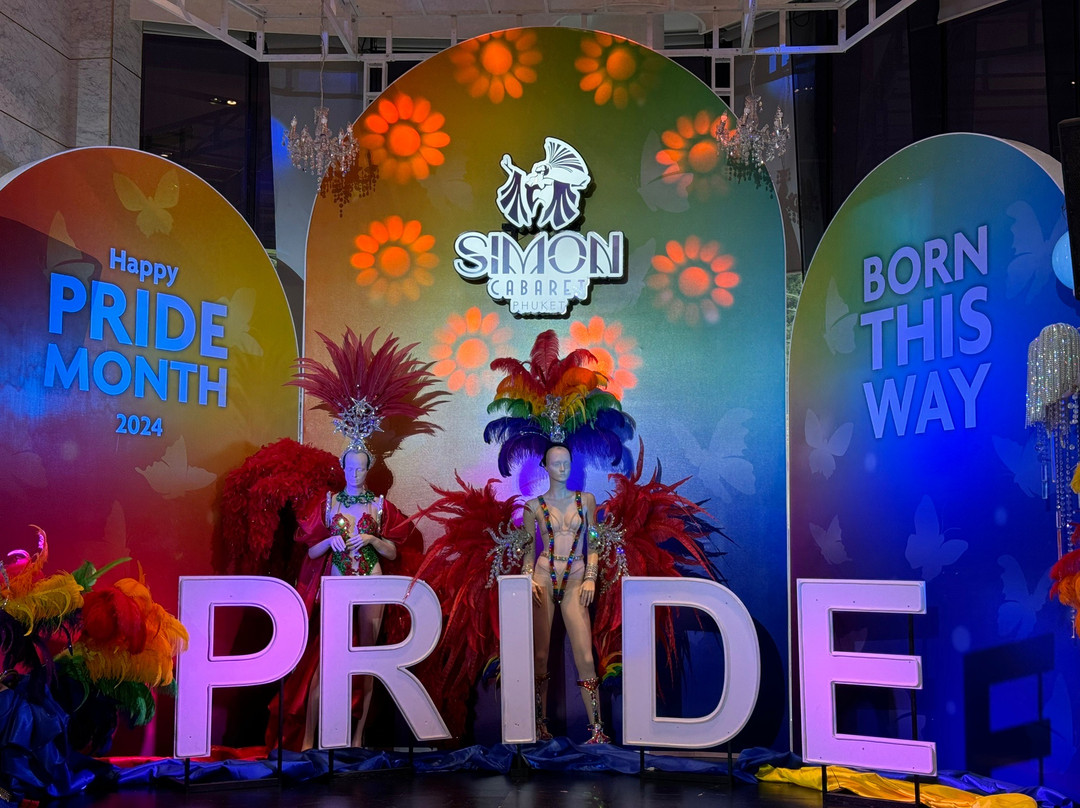 西蒙明星人妖秀-普吉镇必去景点