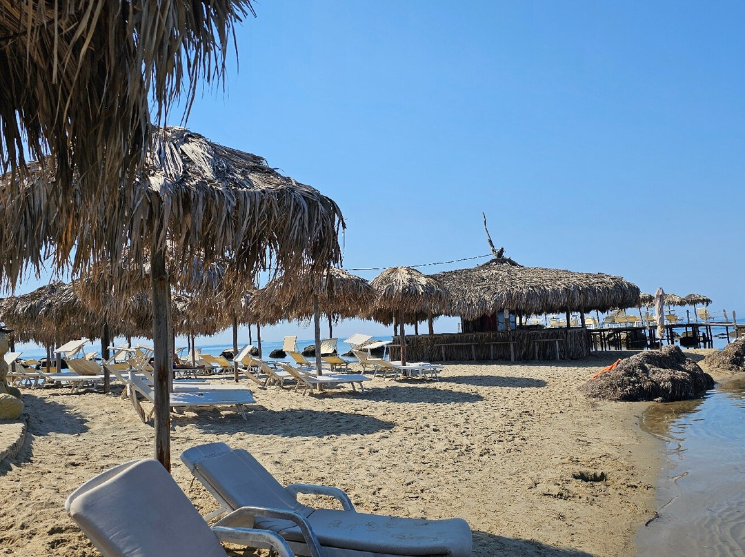 Kallmi Beach-杜勒斯必去景点