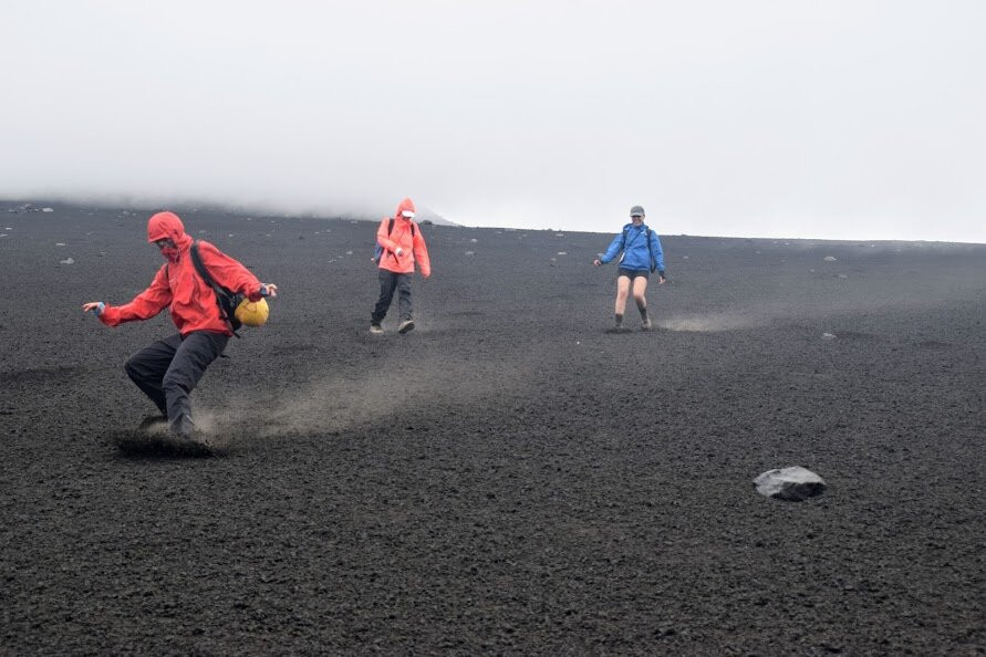 Etna Volcano Hiking Guide景点图片