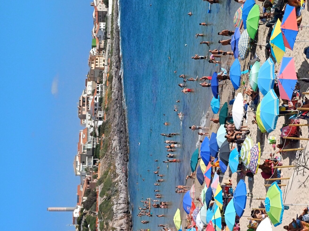 Spiaggia di Portopaglietto-Portoscuso必去景点