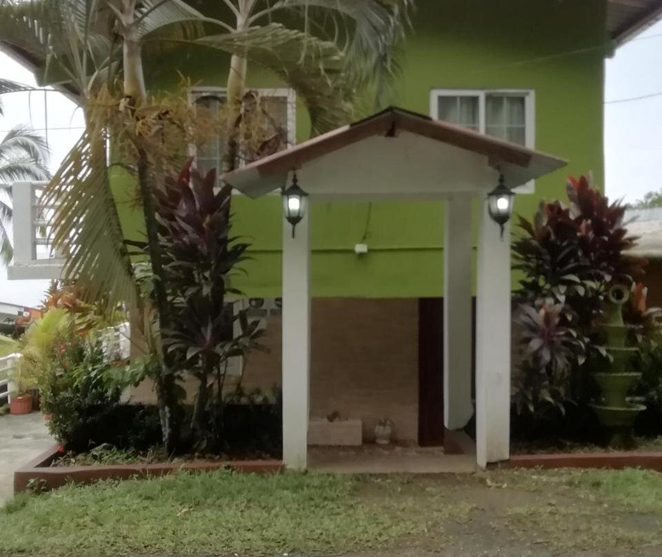 Hostal Ofiuras主图