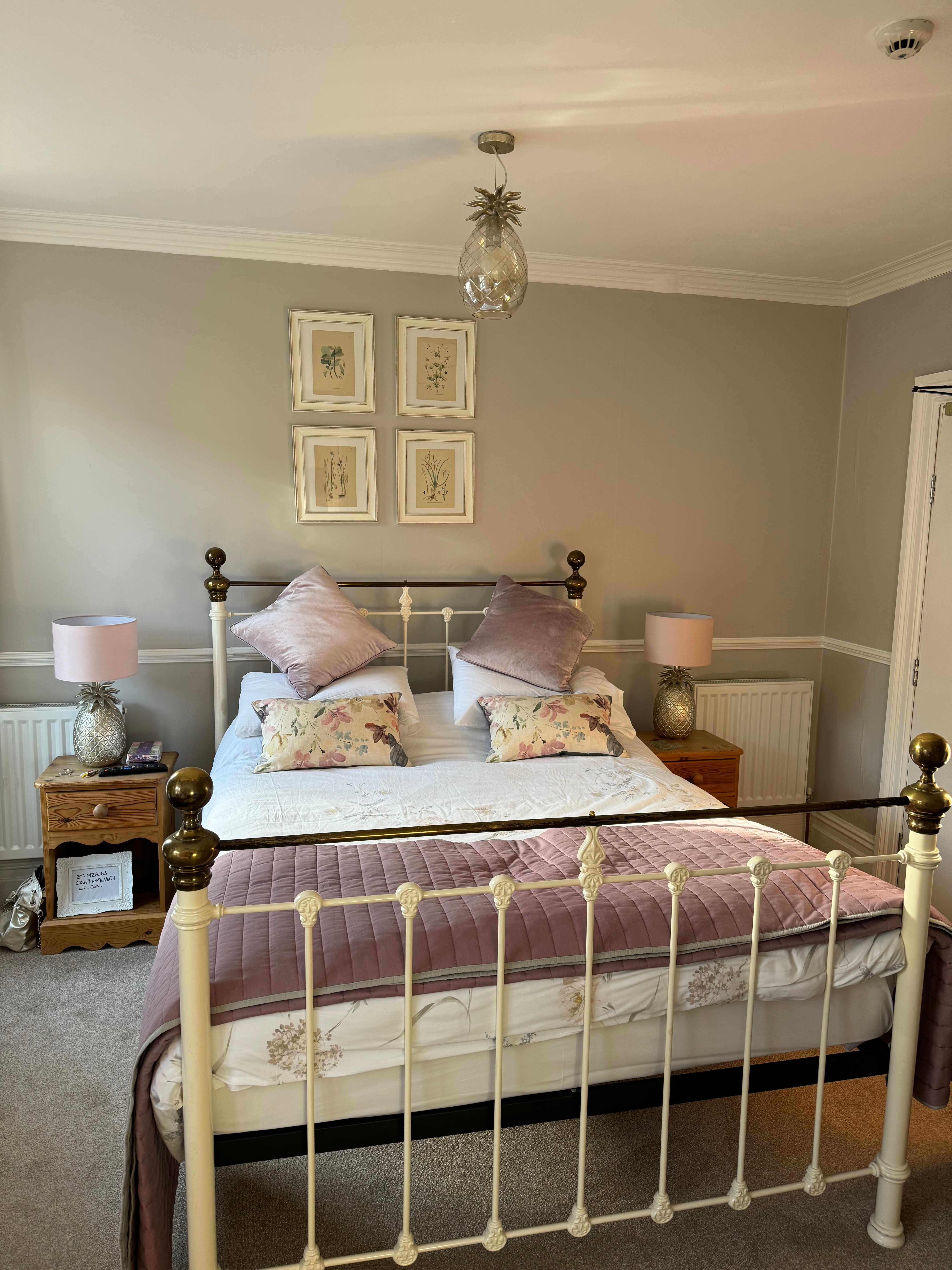 Albury House-官方