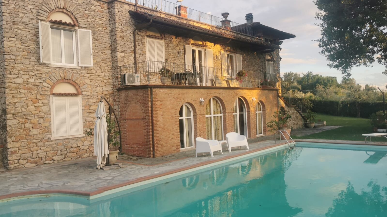 Maison Brinati-官方