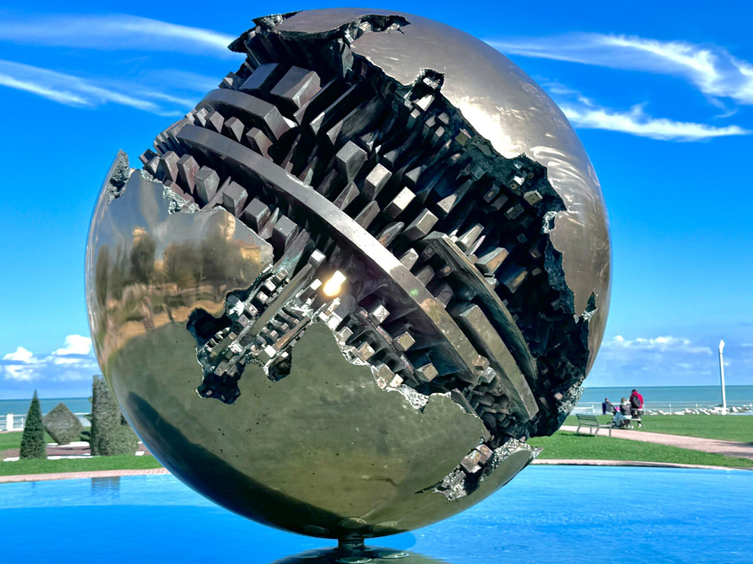 Sfera Grande di Pomodoro景点图片
