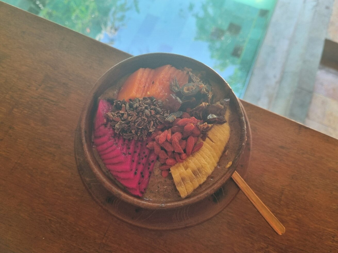 Flowers and Fire Yoga Garden Gili Air景点图片