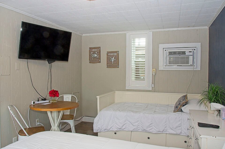 Vineyard Harbor Motel - Private Beach-客卧