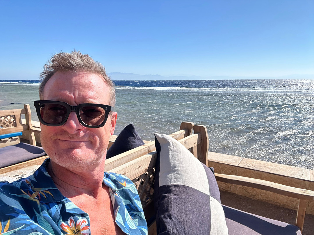 企鹅村达哈卜酒店主图