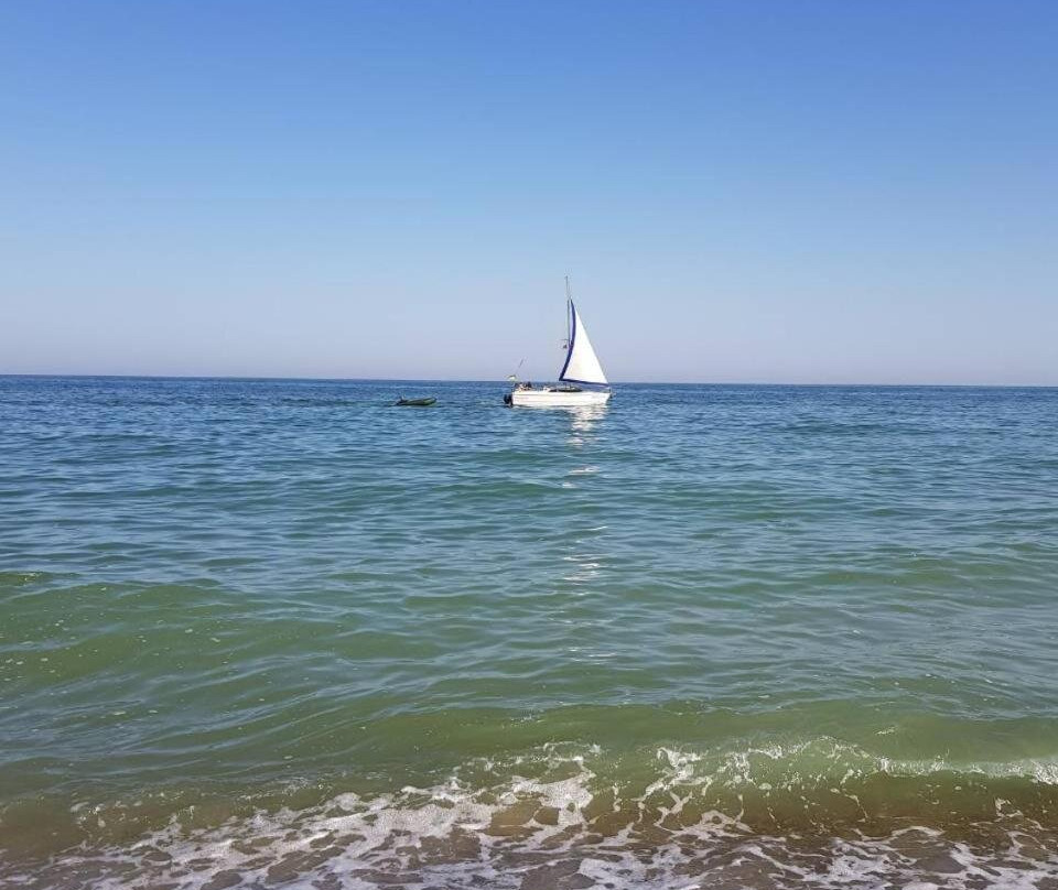 Gold Bugaz Apartment Near The Sea