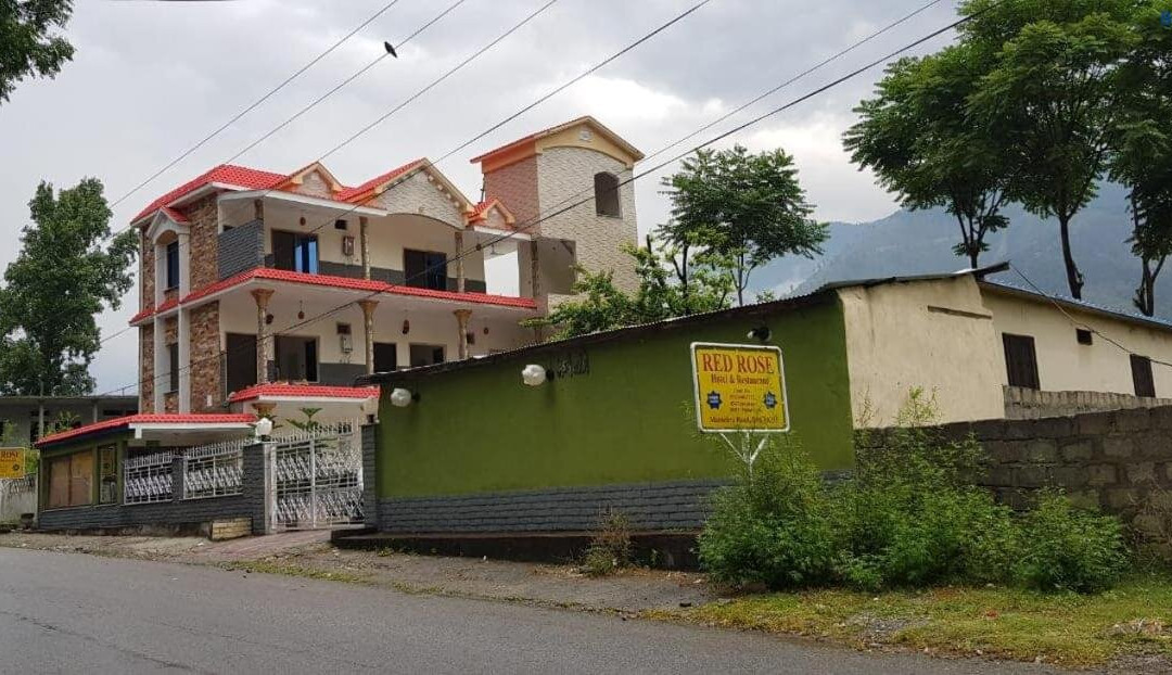 Red Rose Hotel