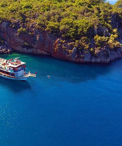 全包马尔马里斯乘船游览午餐和无限量饮品图片