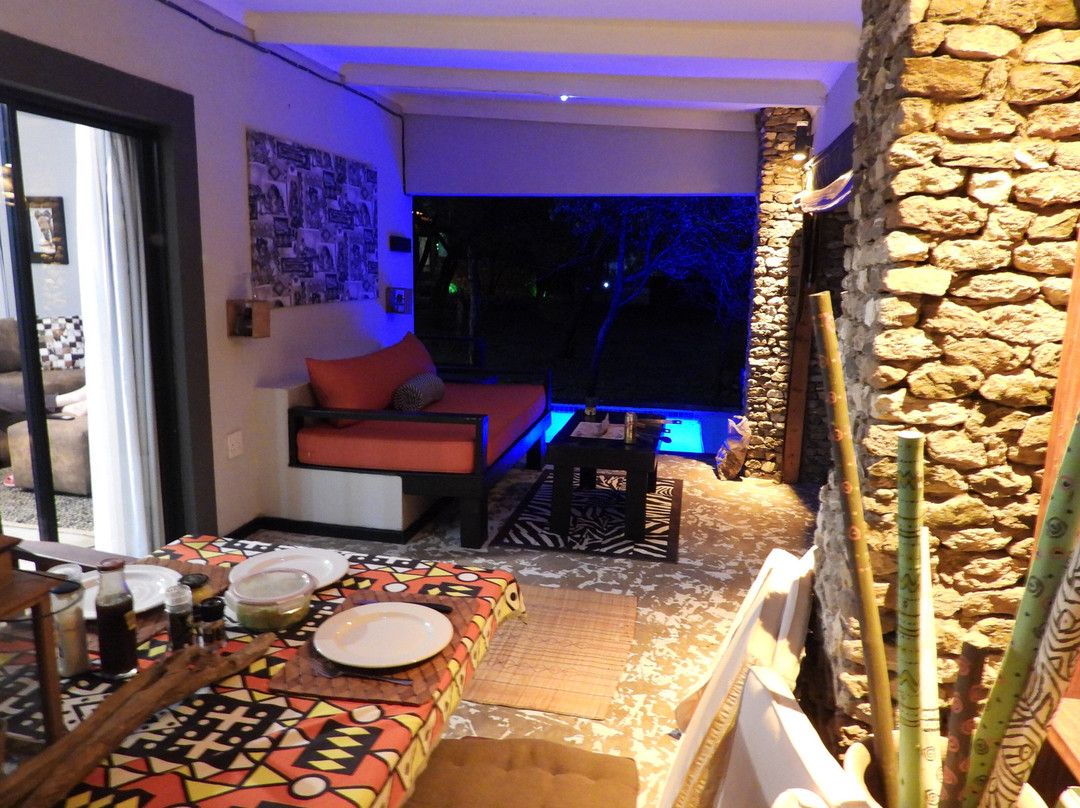 Foxy Crocodile Bush Lodge & Kruger Safaris主图