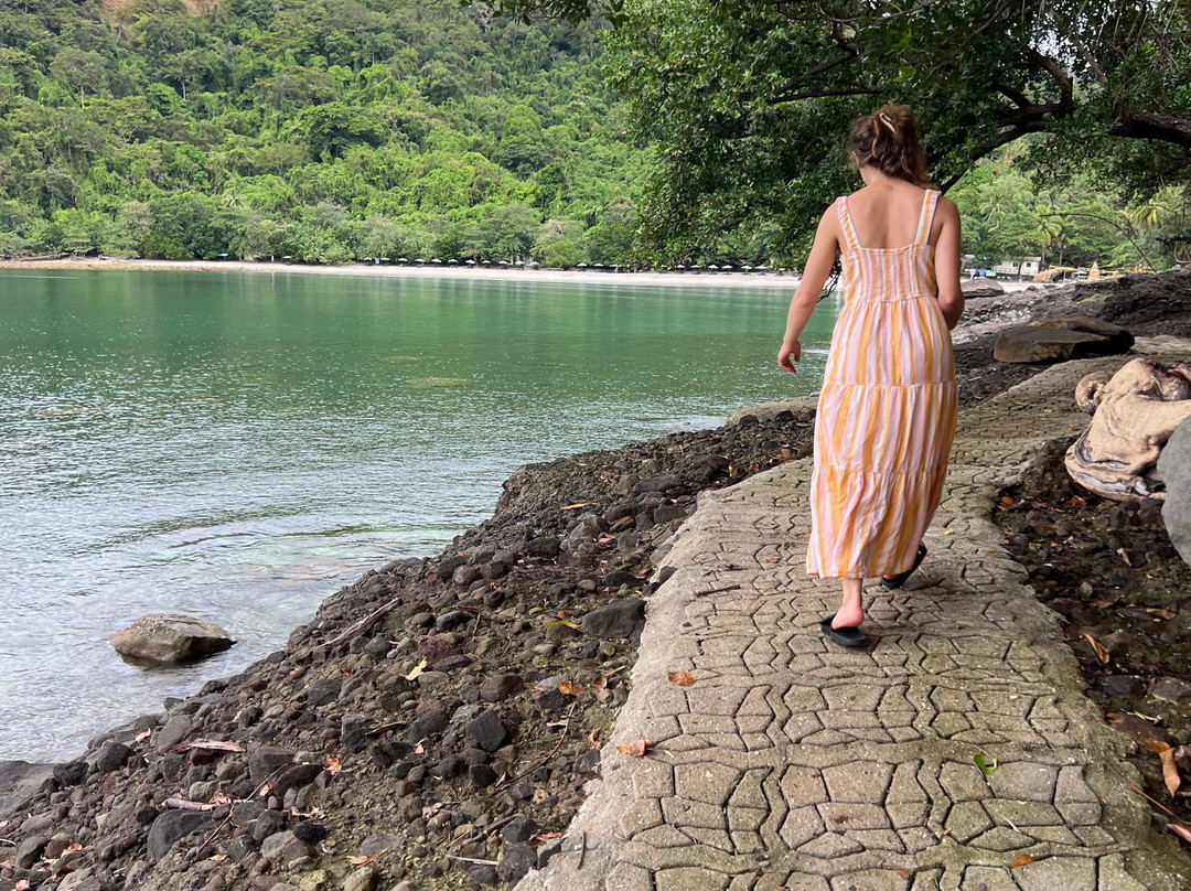Playa La Caleta Bataan景点图片