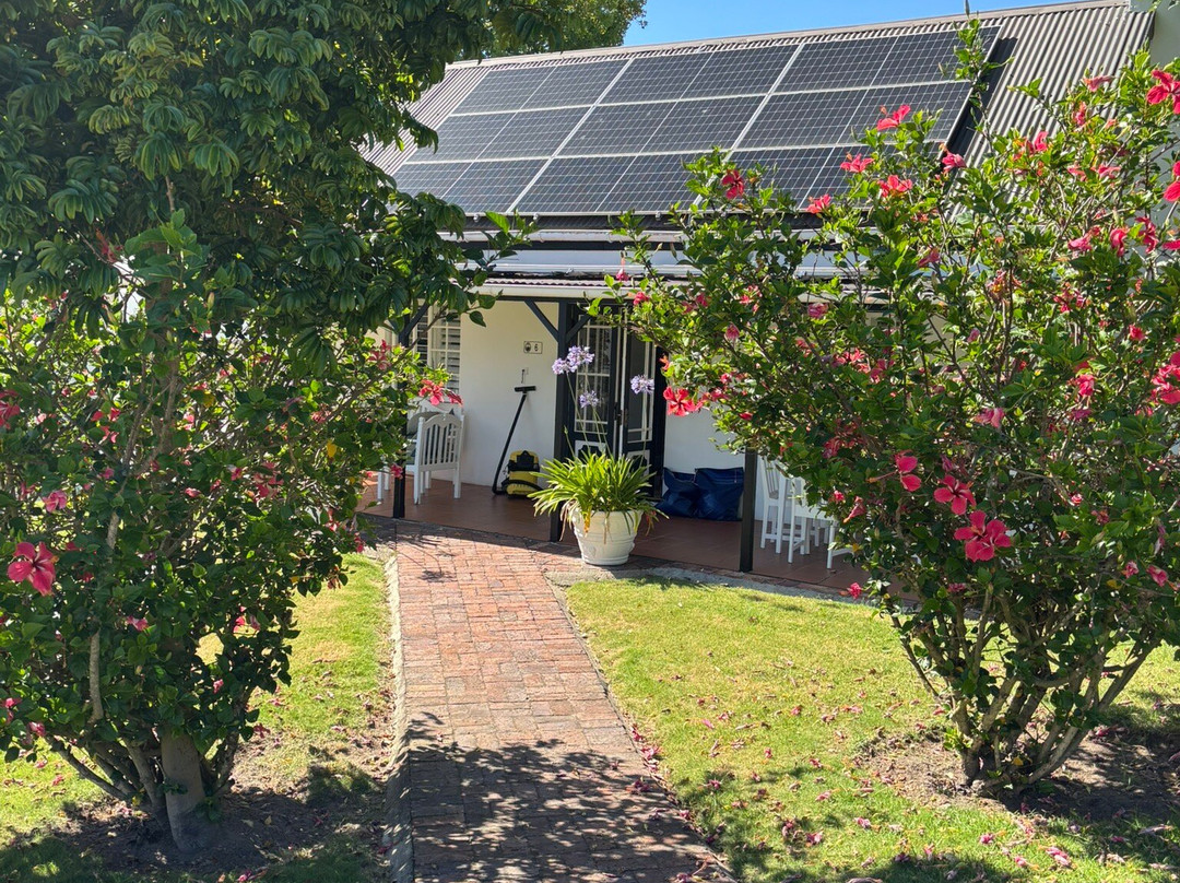 Belvidere Manor Lagoonside Cottages主图