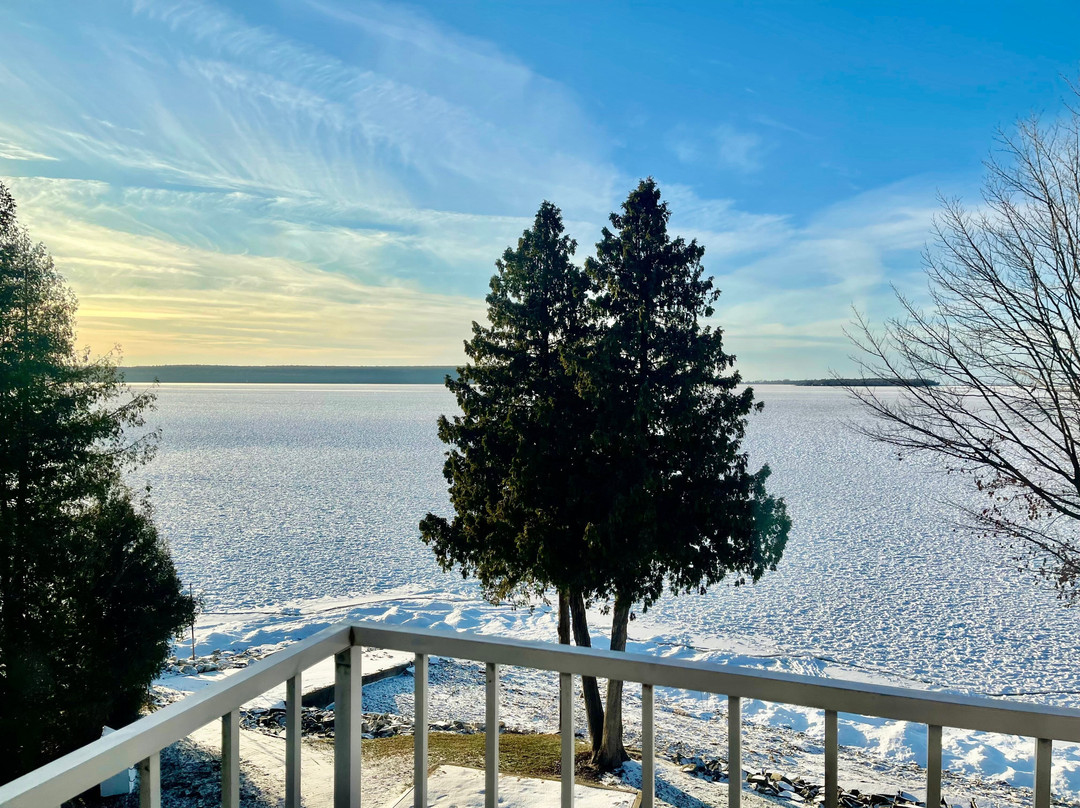 Westwood Shores Waterfront Resort主图