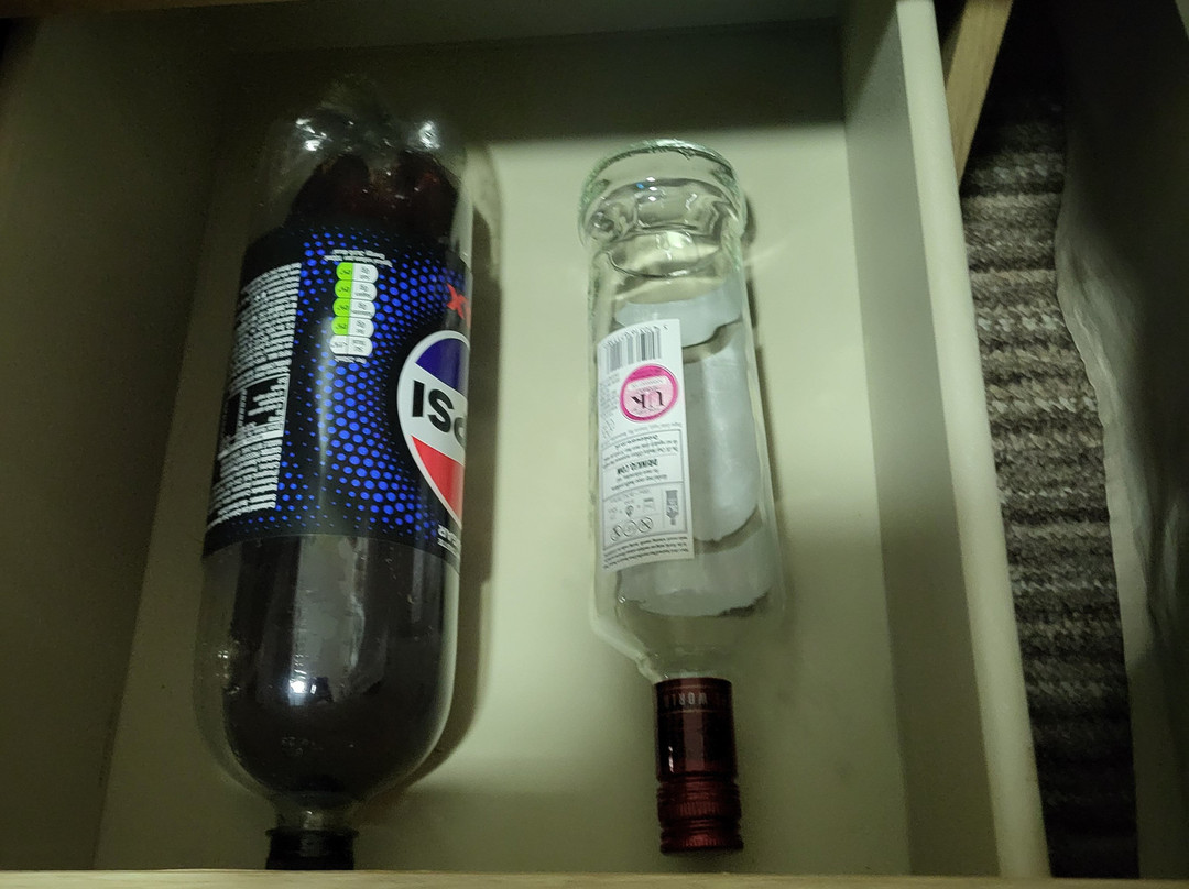 卡尔顿酒店主图