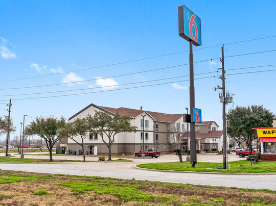 Needville酒店住宿-Motel 6 Rosenberg