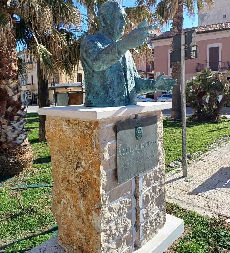 Monumento A Girolamo La Penna景点图片