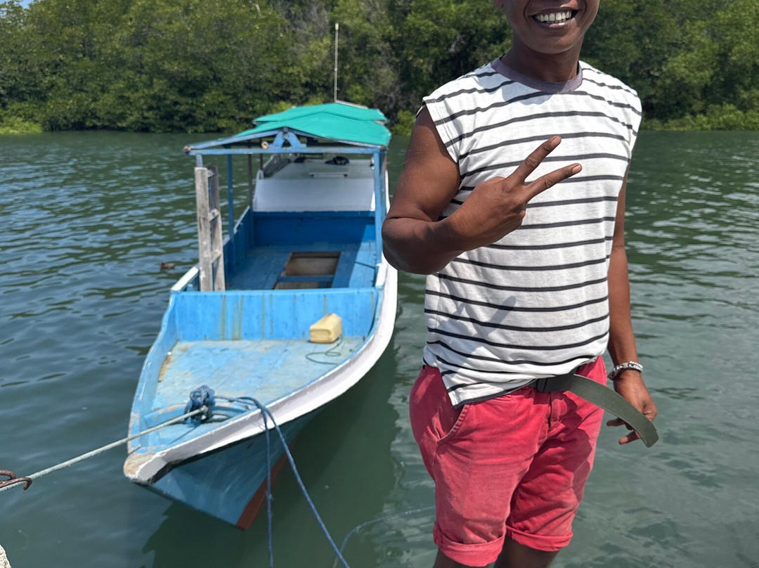 Riung boat trip organizer景点图片
