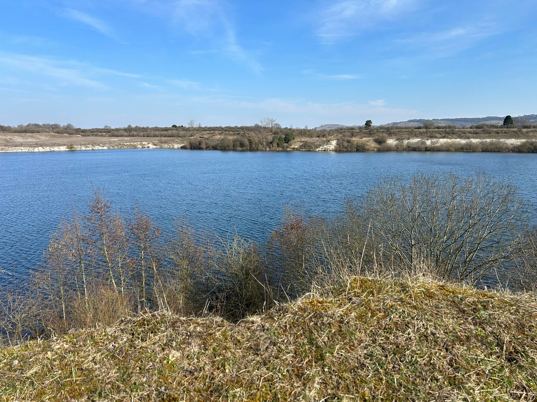 College Lake Nature Reserve景点图片