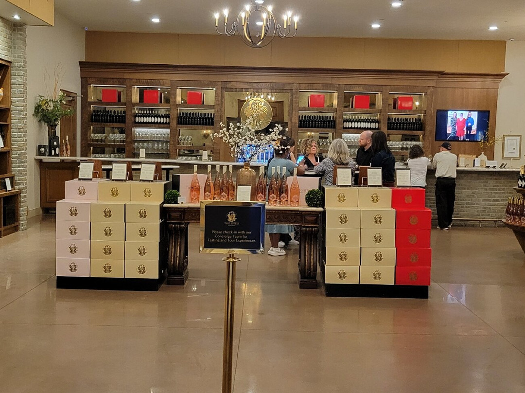 Two Sisters Vineyards-滨湖尼亚加拉必去景点