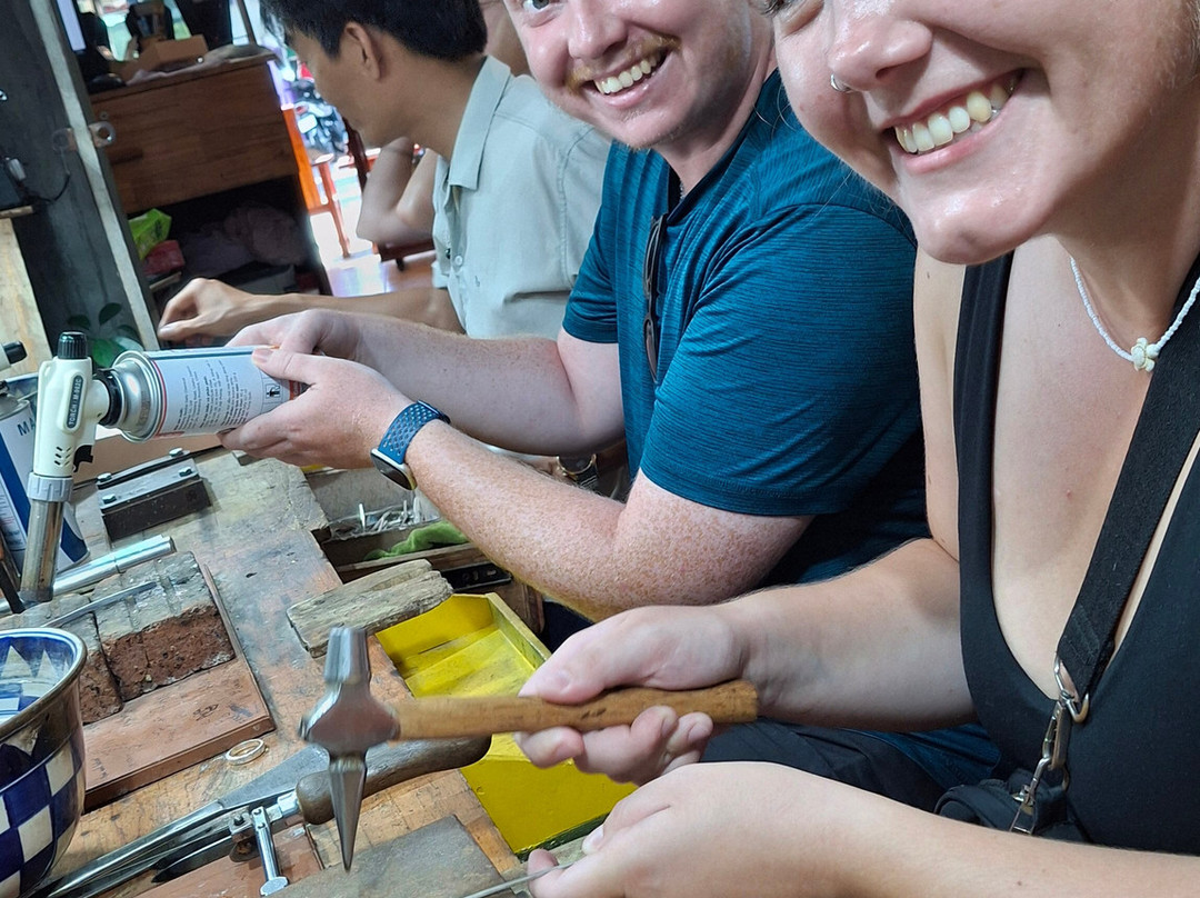 Lotus Leaf Fine Arts & Jewellery-Cam Chau必去景点