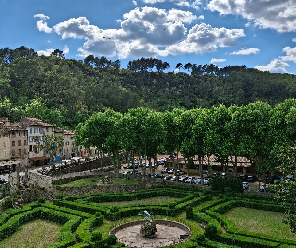 Château d'Entrecasteaux景点图片