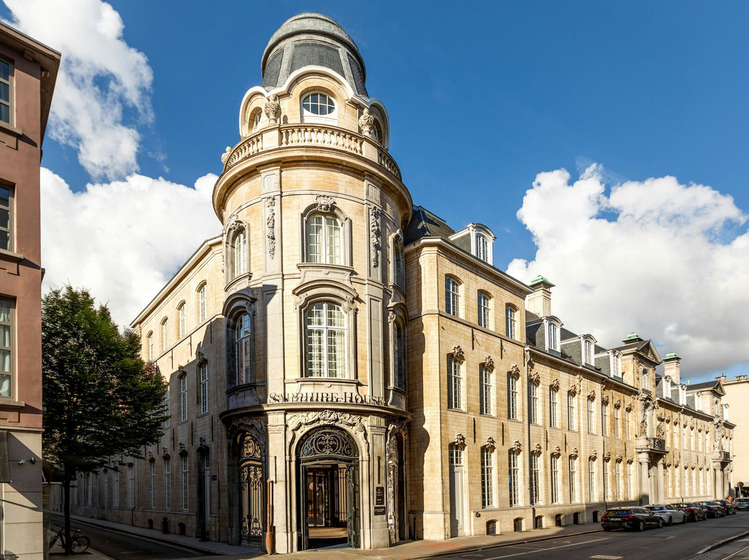Sapphire House Antwerp - Autograph Collection