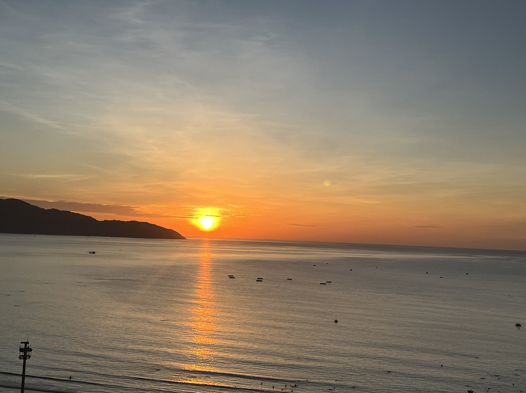 阿拉卡特海滩度假酒店主图