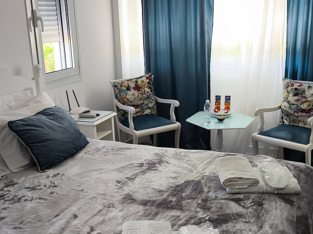 NN Rooms And Suites Near Athens Airport