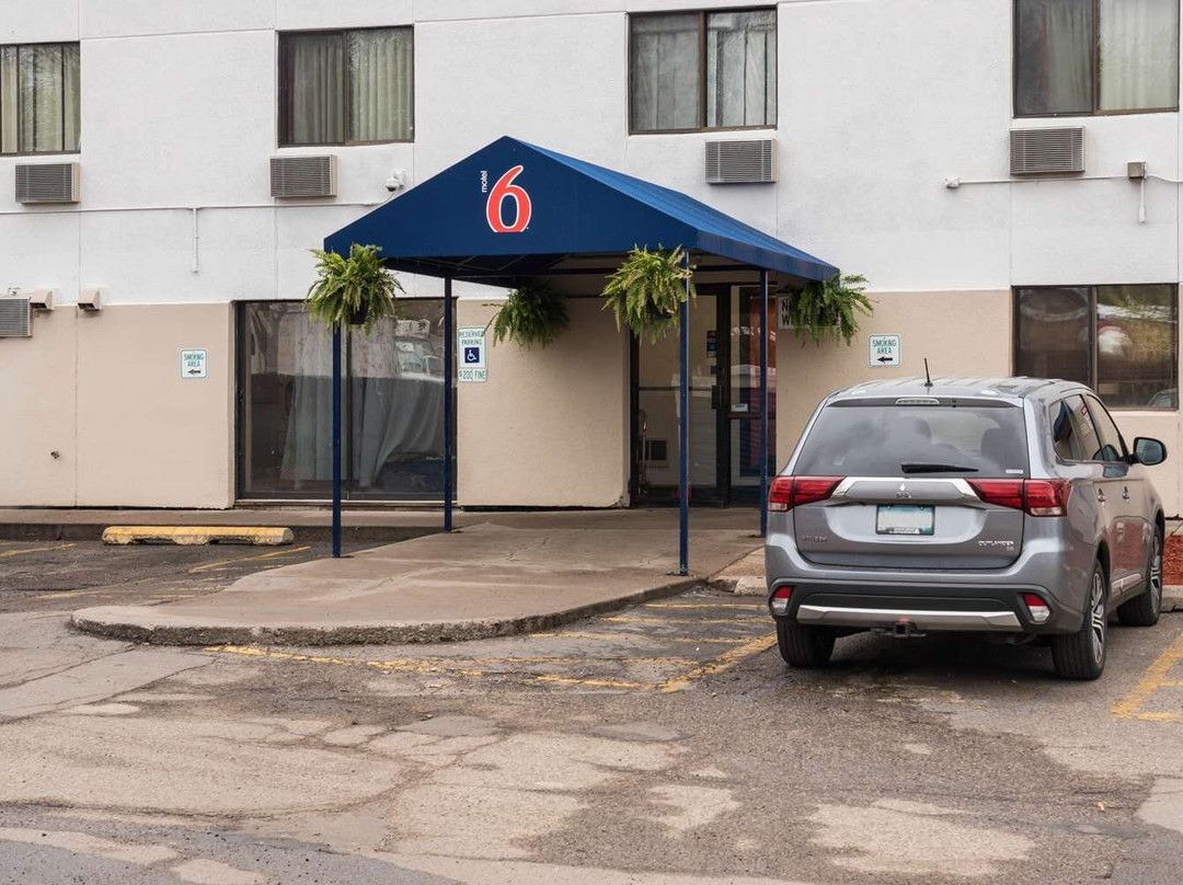 Motel 6 St Paul I-94