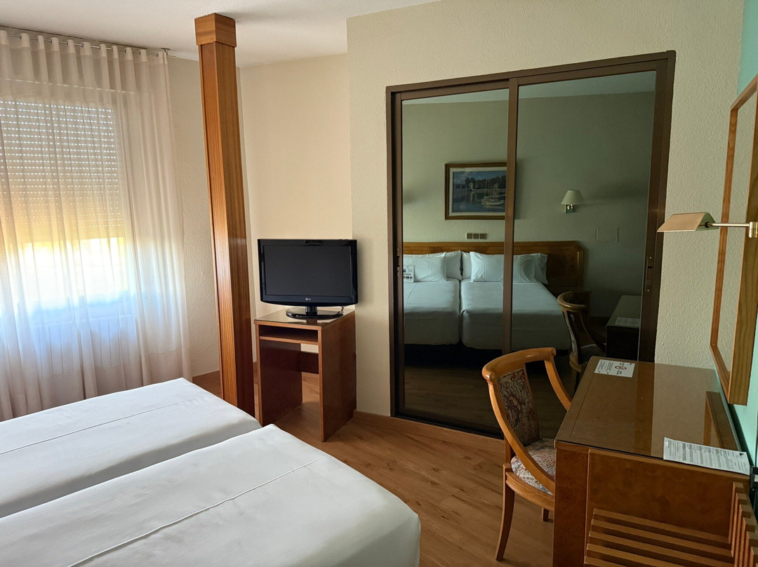 唐卡梅洛酒店主图