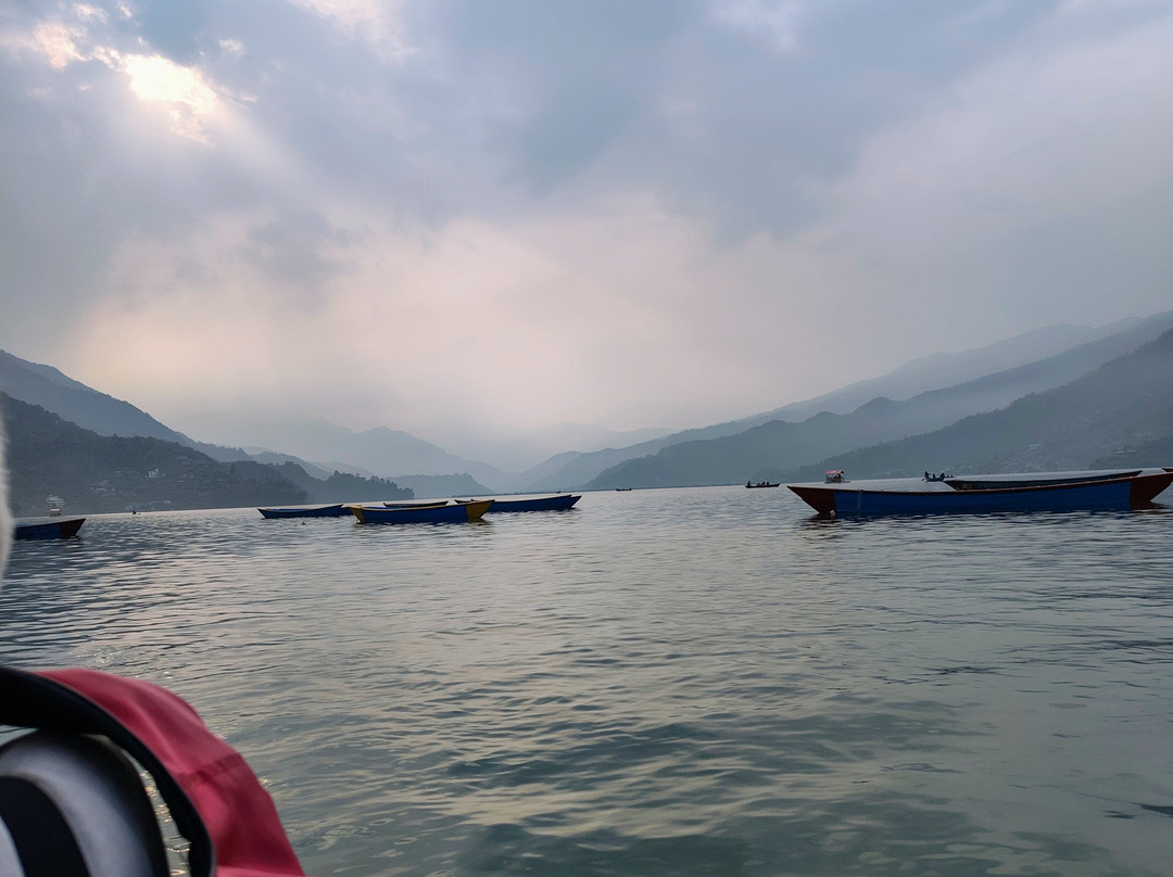 巴拉喜庙-博卡拉必去景点