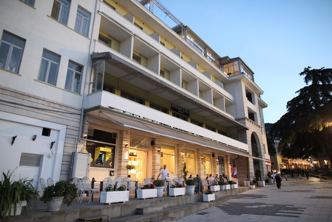 Çerçiz Topulli Monument and Square-吉诺卡斯特必去景点