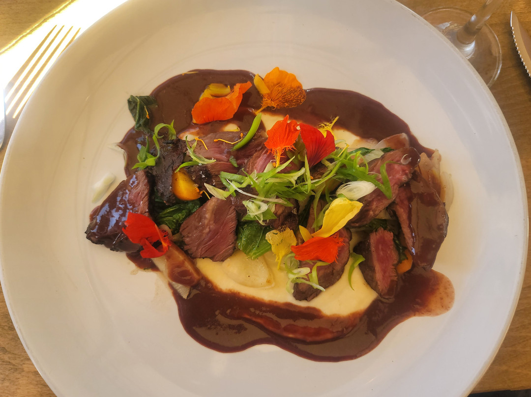 Meander Riverside Eatery