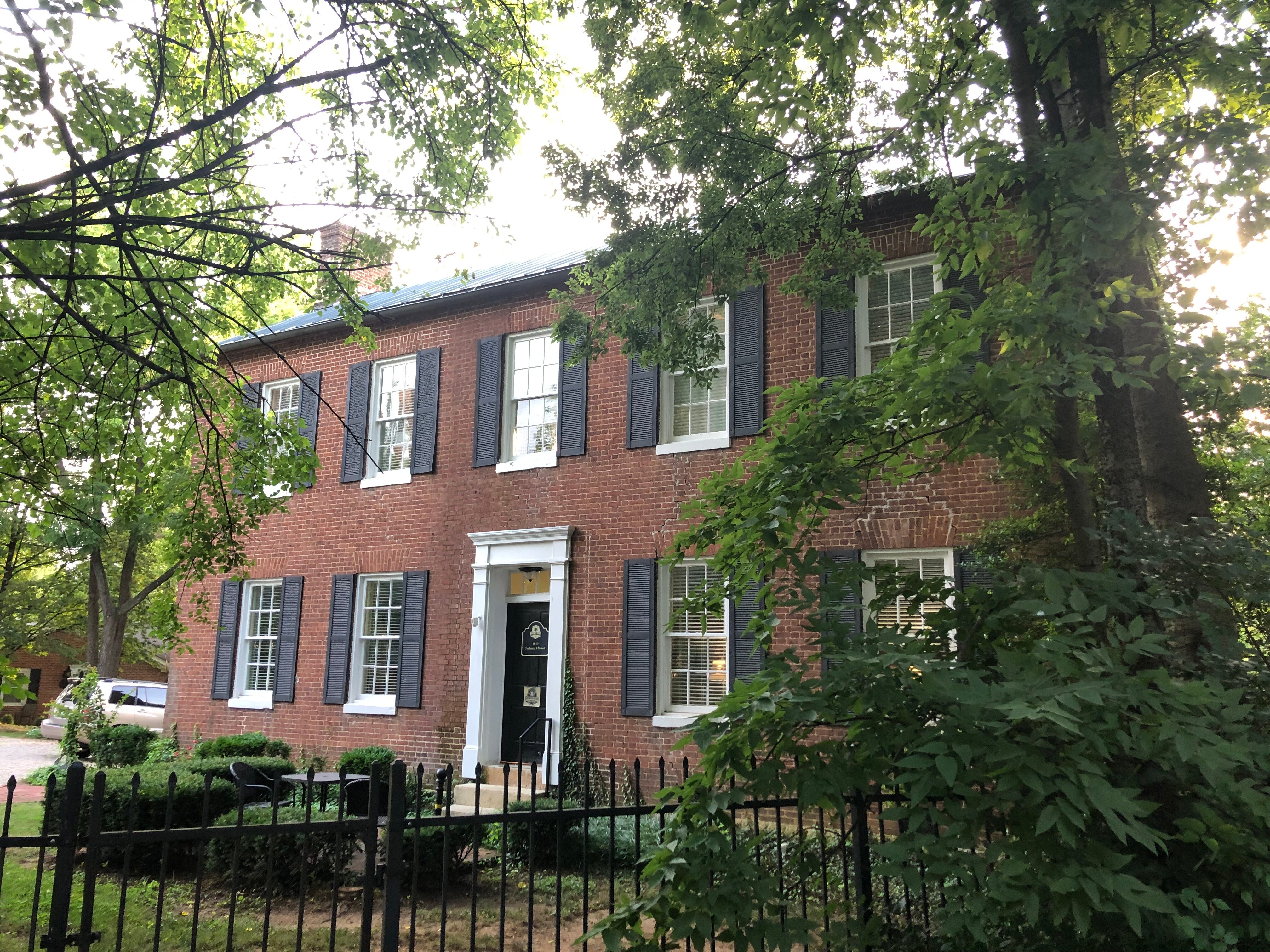 Bourbon Manor Bed & Breakfast Inn-官方