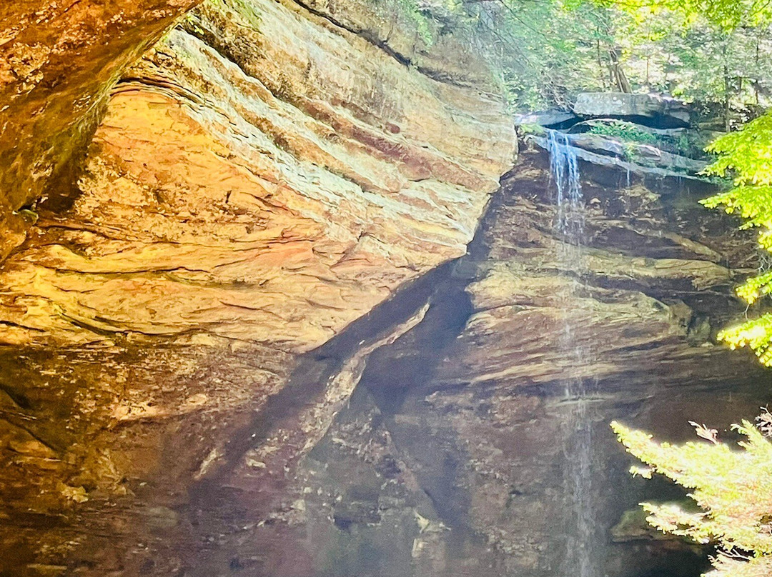 Ash Cave-洛根必去景点