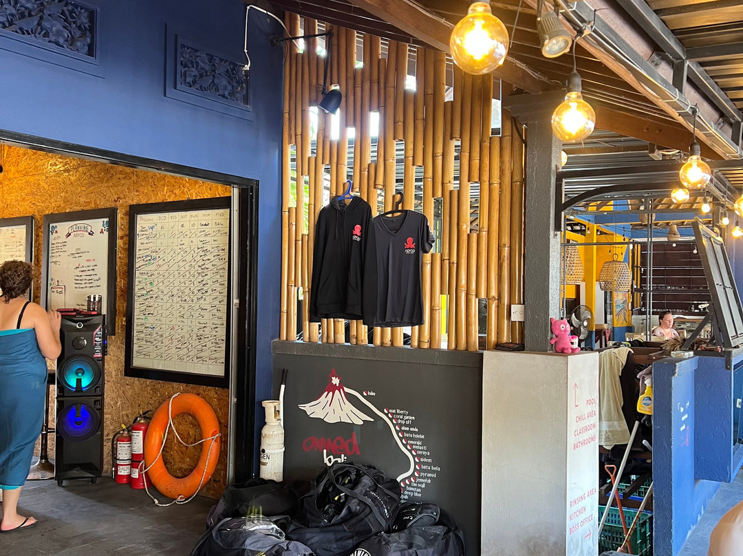 Abyss Dive Center Bali-艾湄湾必去景点