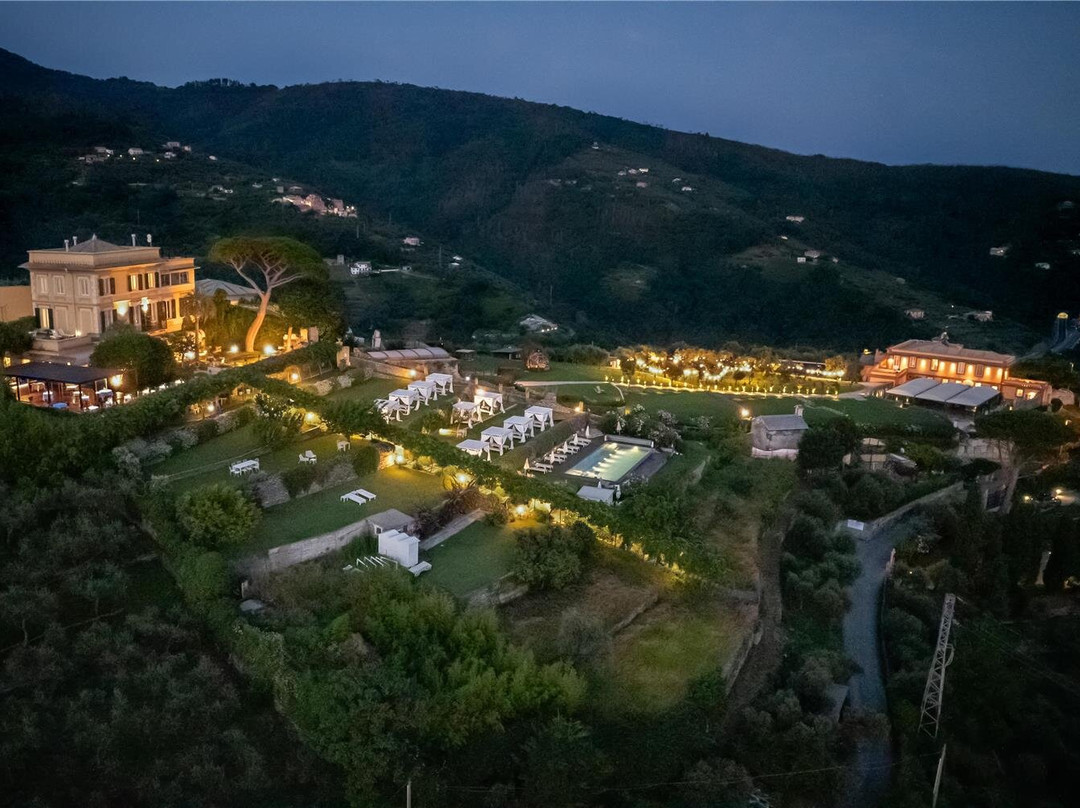 里维埃拉别墅度假村