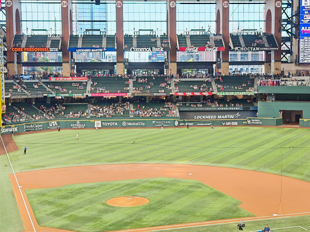 Globe Life Field-阿灵顿必去景点