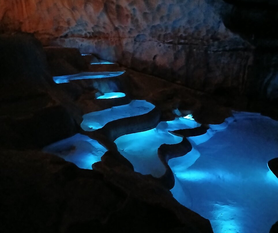 Grotte Saint-Marcel-Bidon必去景点