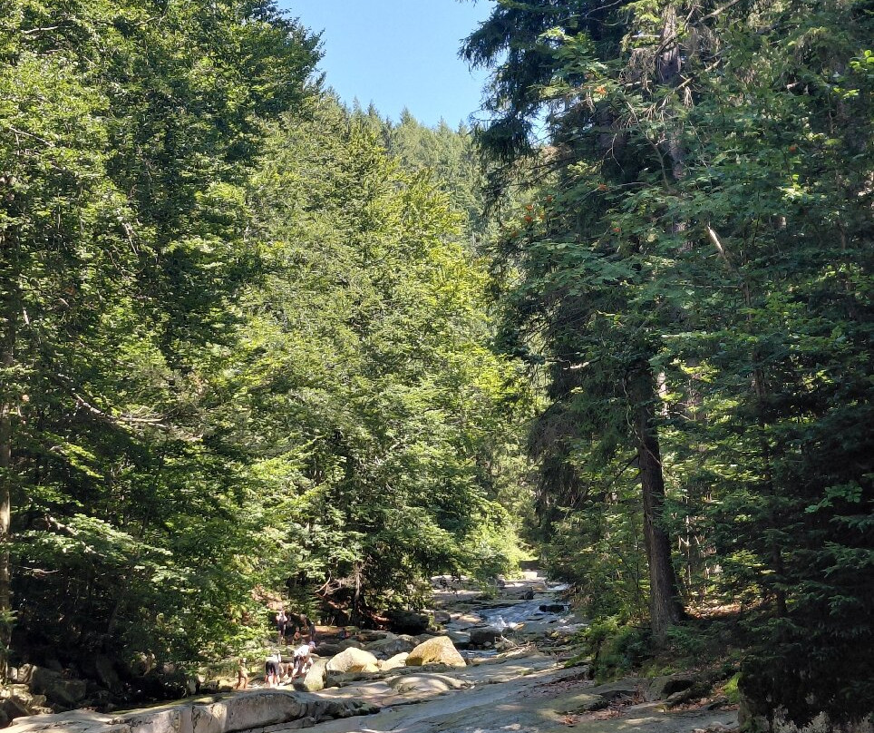 Mumlava Waterfall-哈拉霍夫必去景点