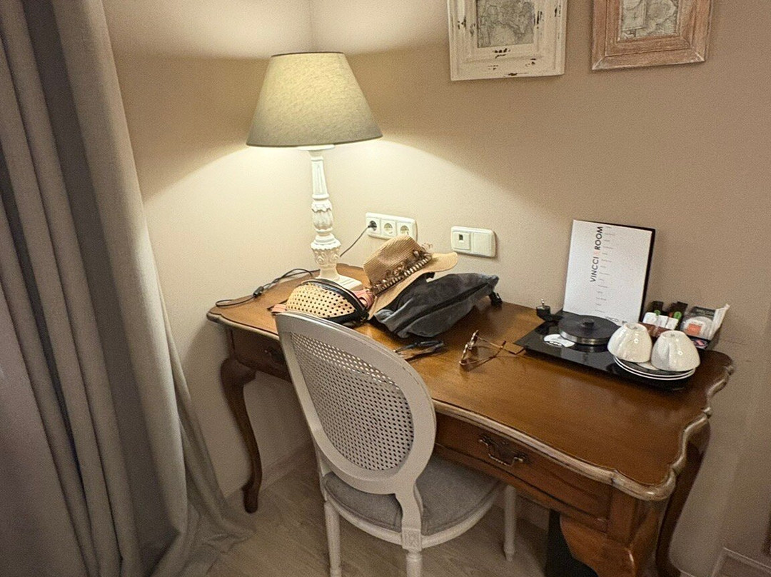 文奇莱斯酒店主图